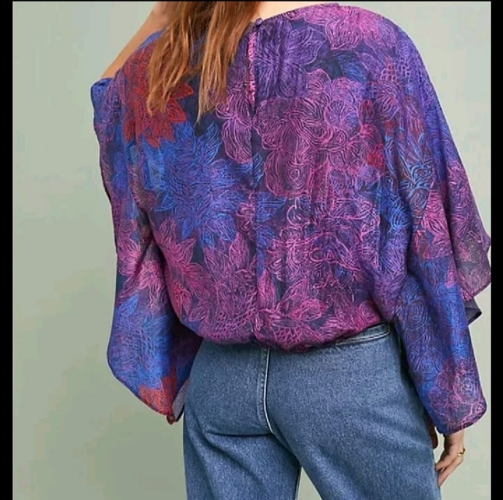 Stylish Model like Top
