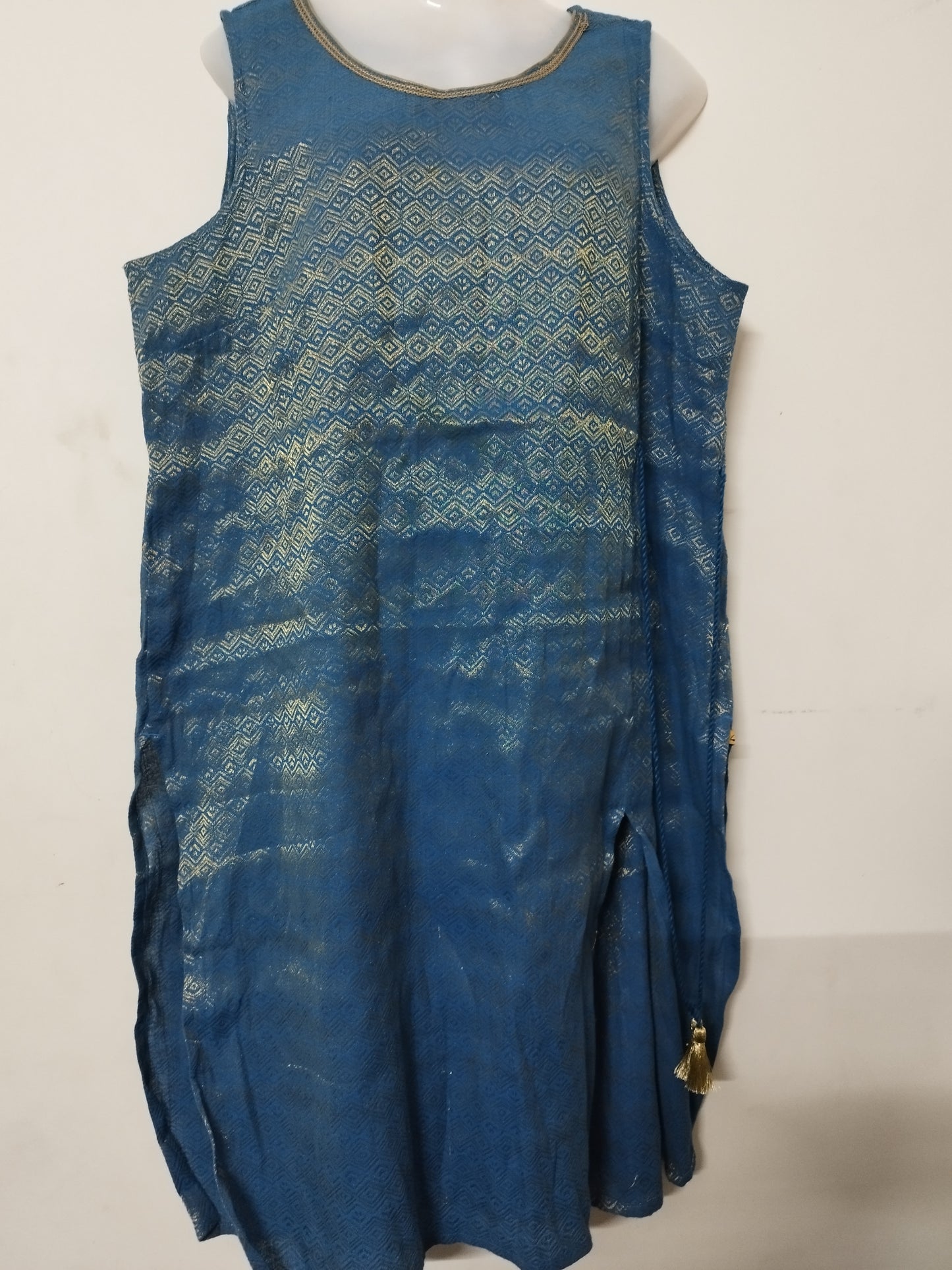 Silk Sleeveless kurti